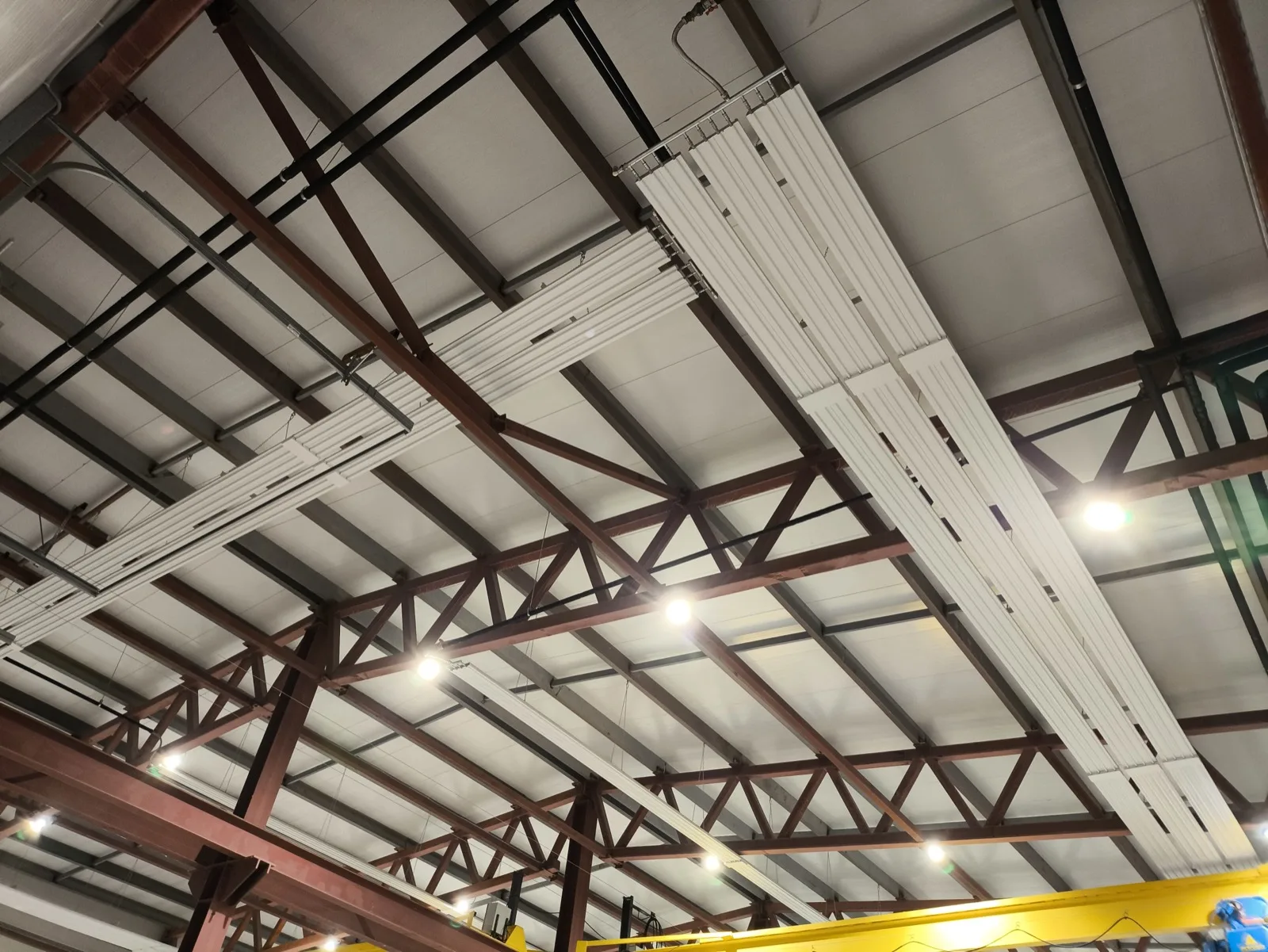 Производственное здание — Водяное лучистое отопление, котельная, автоматизация